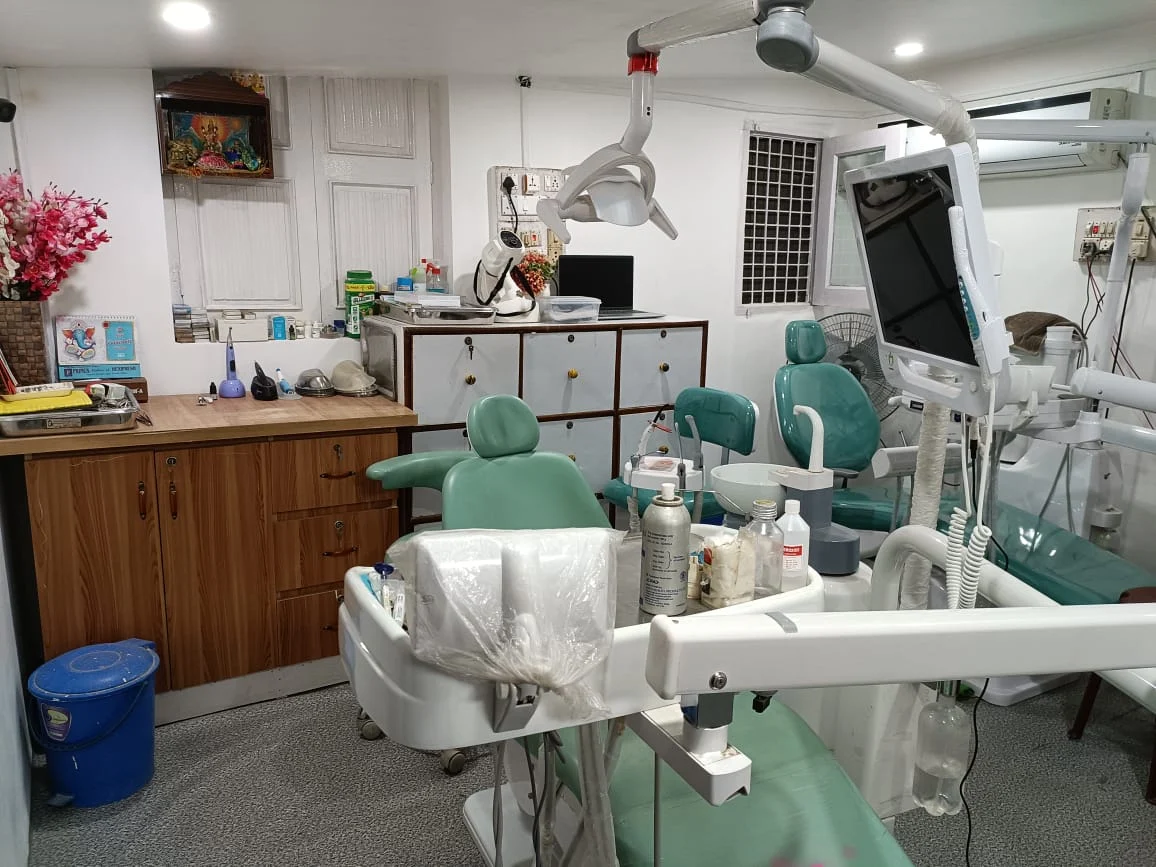 Dental equipment at Maa Gayatri Dental Clinic